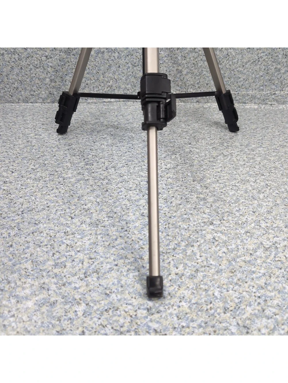 Velbon CX-440 Aluminum Camera Tripod w/ 3-Way Pan Head & Quick Release Plate